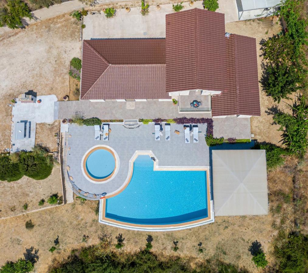 Villa Kaminia Blu à Ratzaklíon Extérieur photo